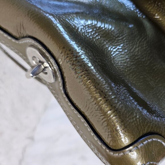 Coach Y2k Oliver Green Patent Leather Turn Lock Clutch Wristlet - Picture 11 of 12